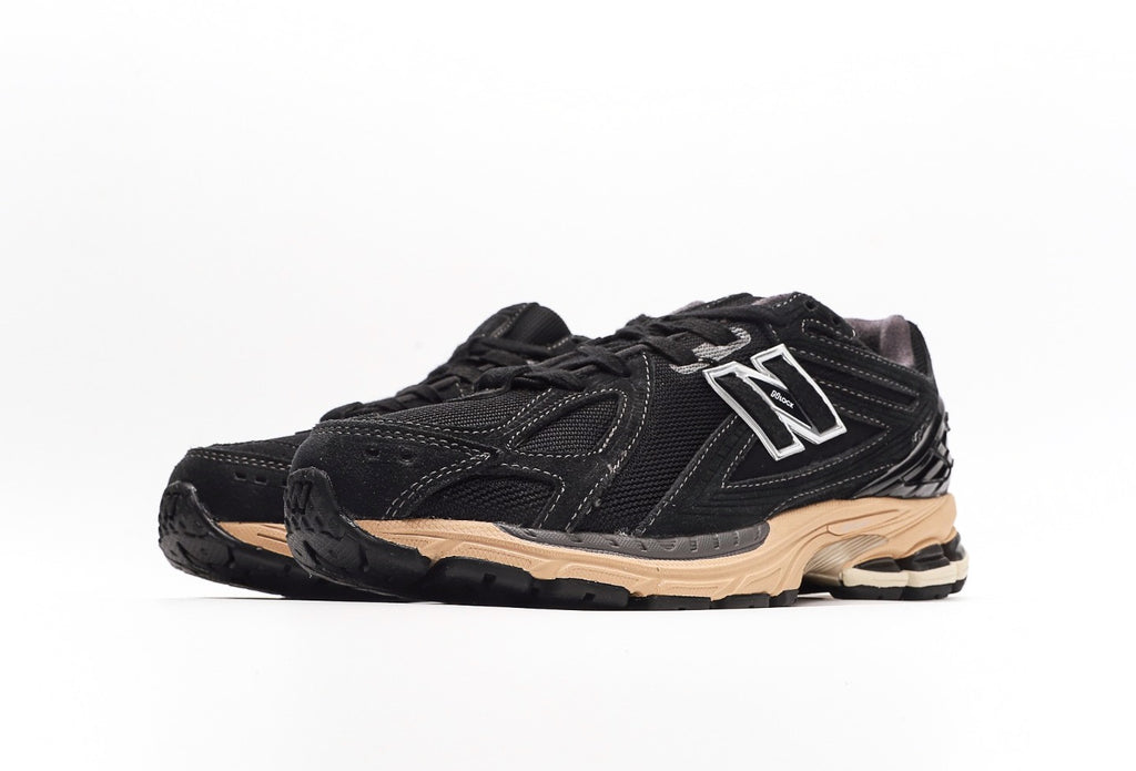 New Balance 1906R "Black Taos Taupe"