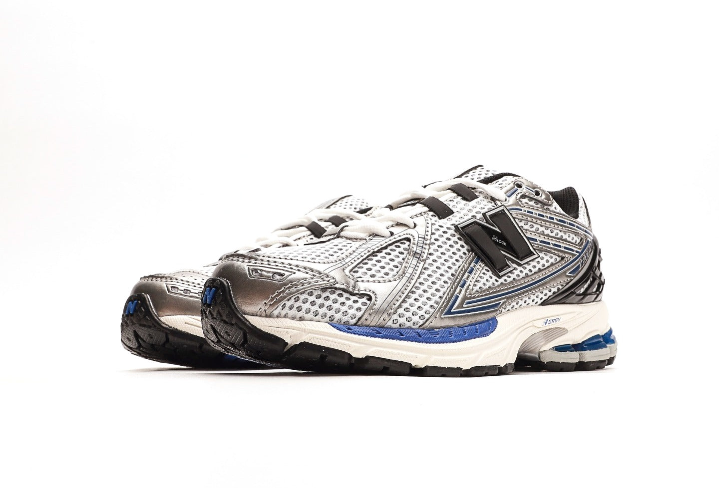 New Balance 1906R Silver Metallic