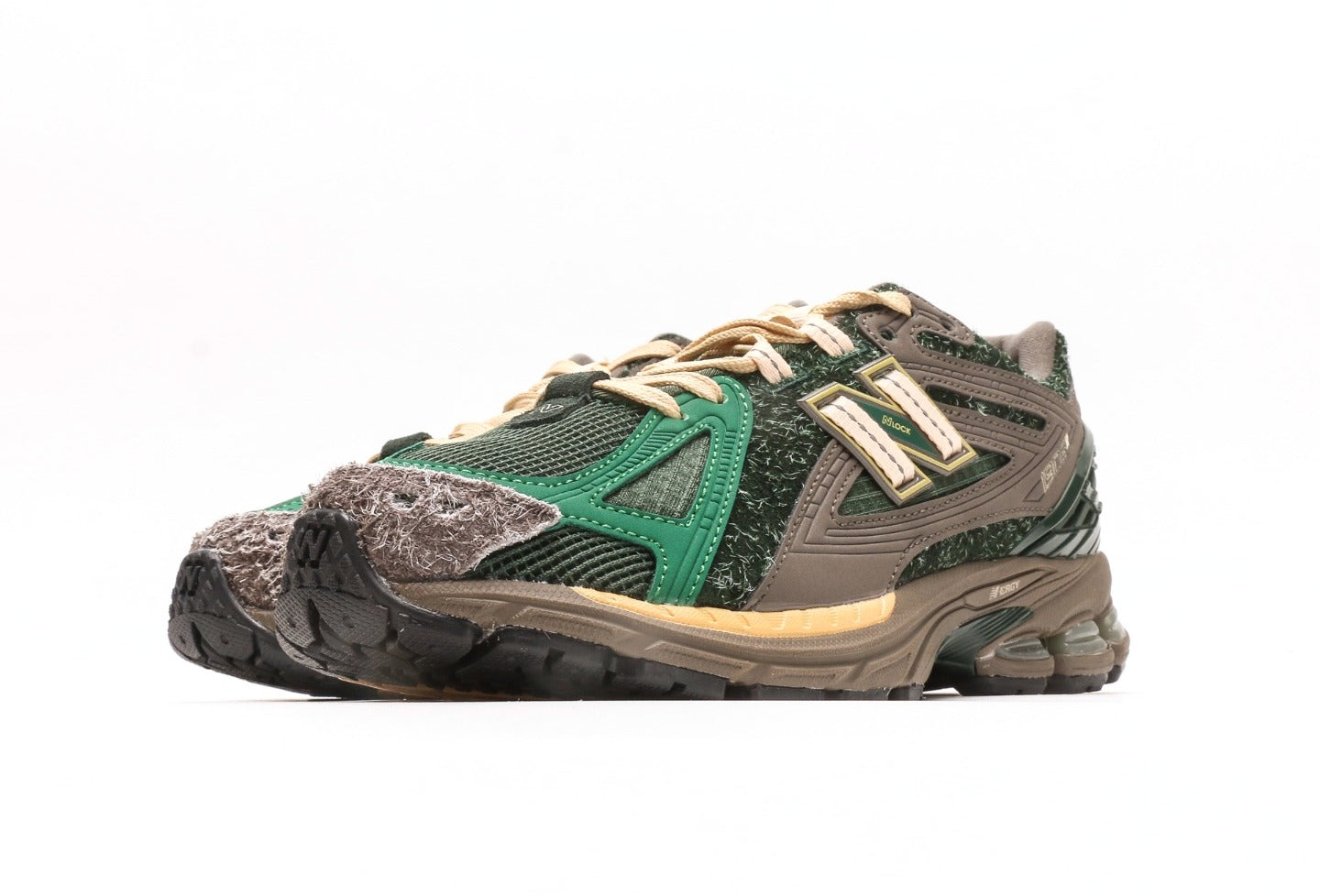 New Balance 1906R size? Exclusive "Diamond District Pack - Green"