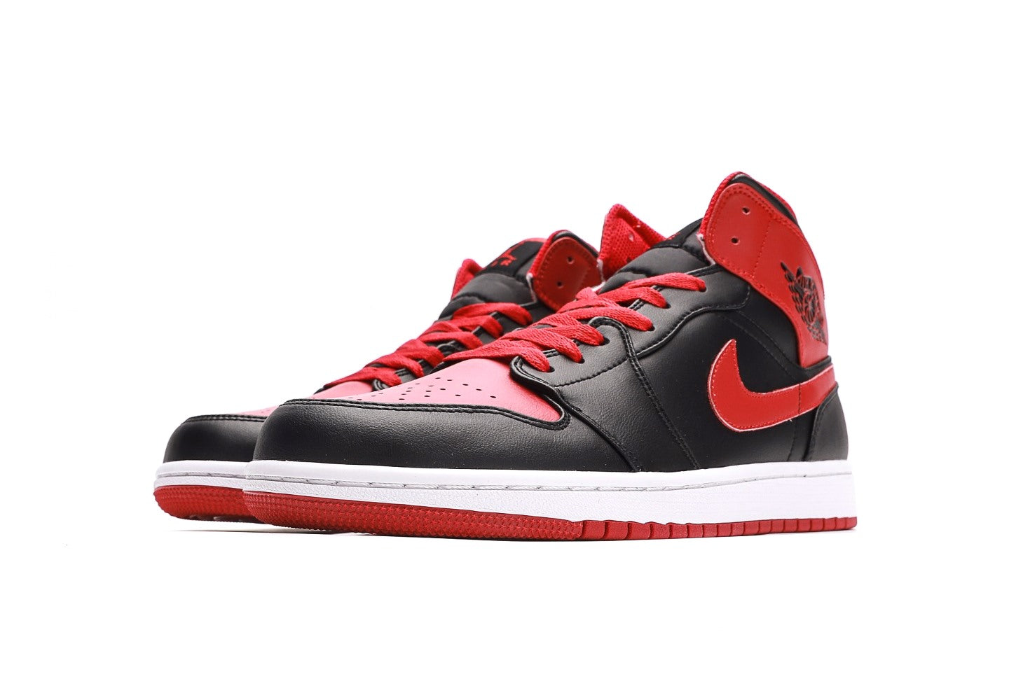Air Jordan 1 Mid Alternate Bred
