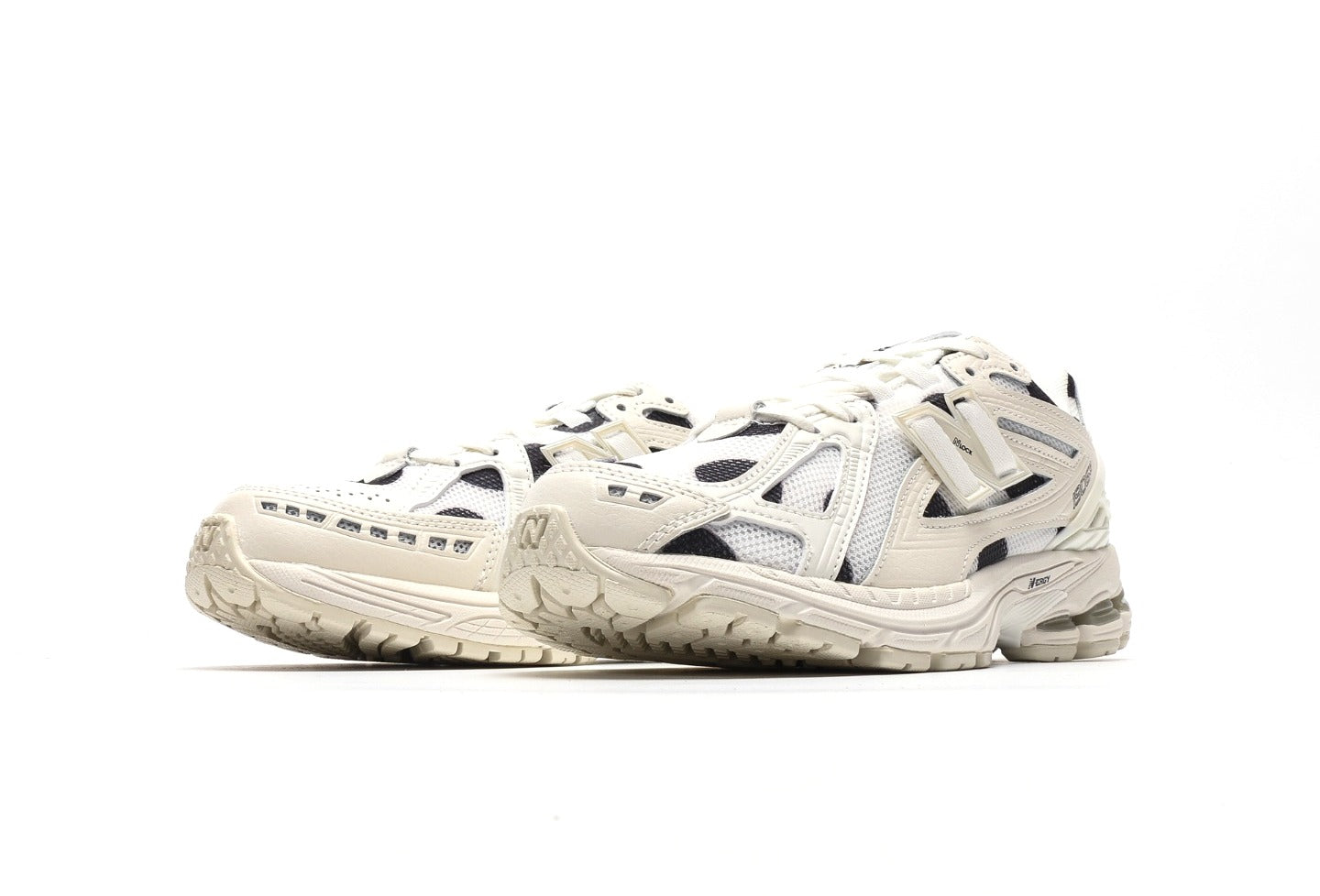 New Balance 1906R Polka Dot