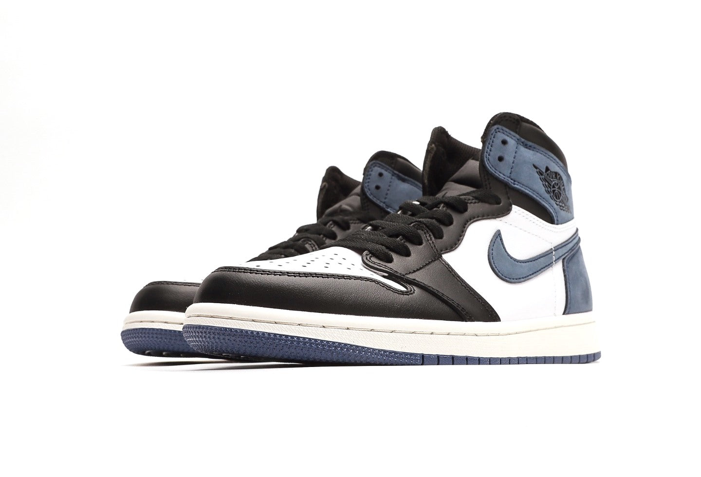 Air Jordan 1 Blue Moon