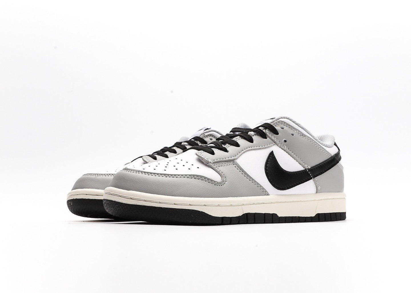 Dunk Low Light Smoke Grey