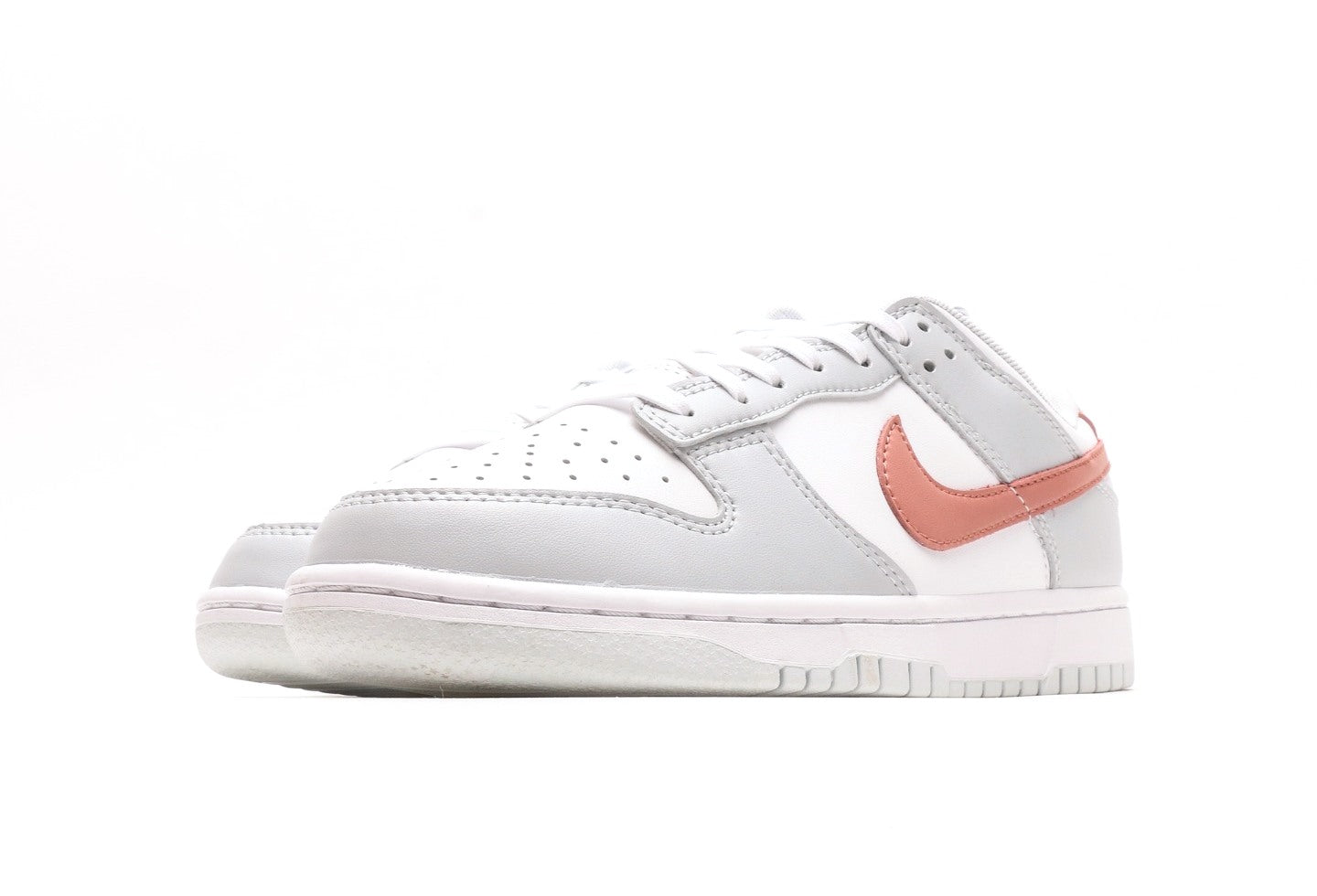 Dunk Low 'Pure Platinum Rose Whisper'