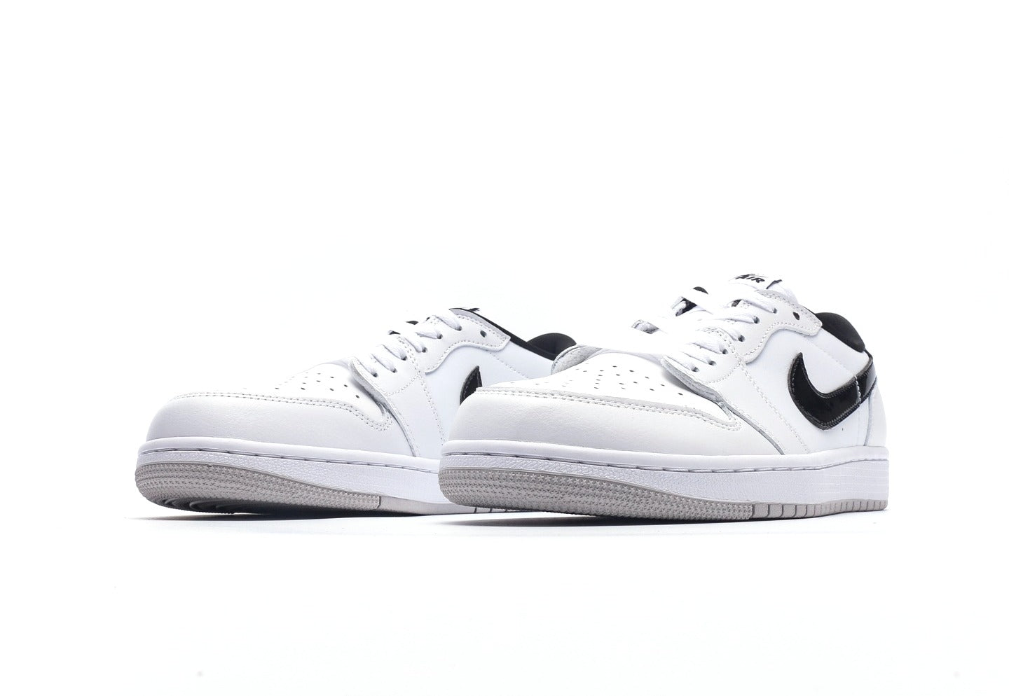 Air Jordan 1 Low 85 Metallic Black