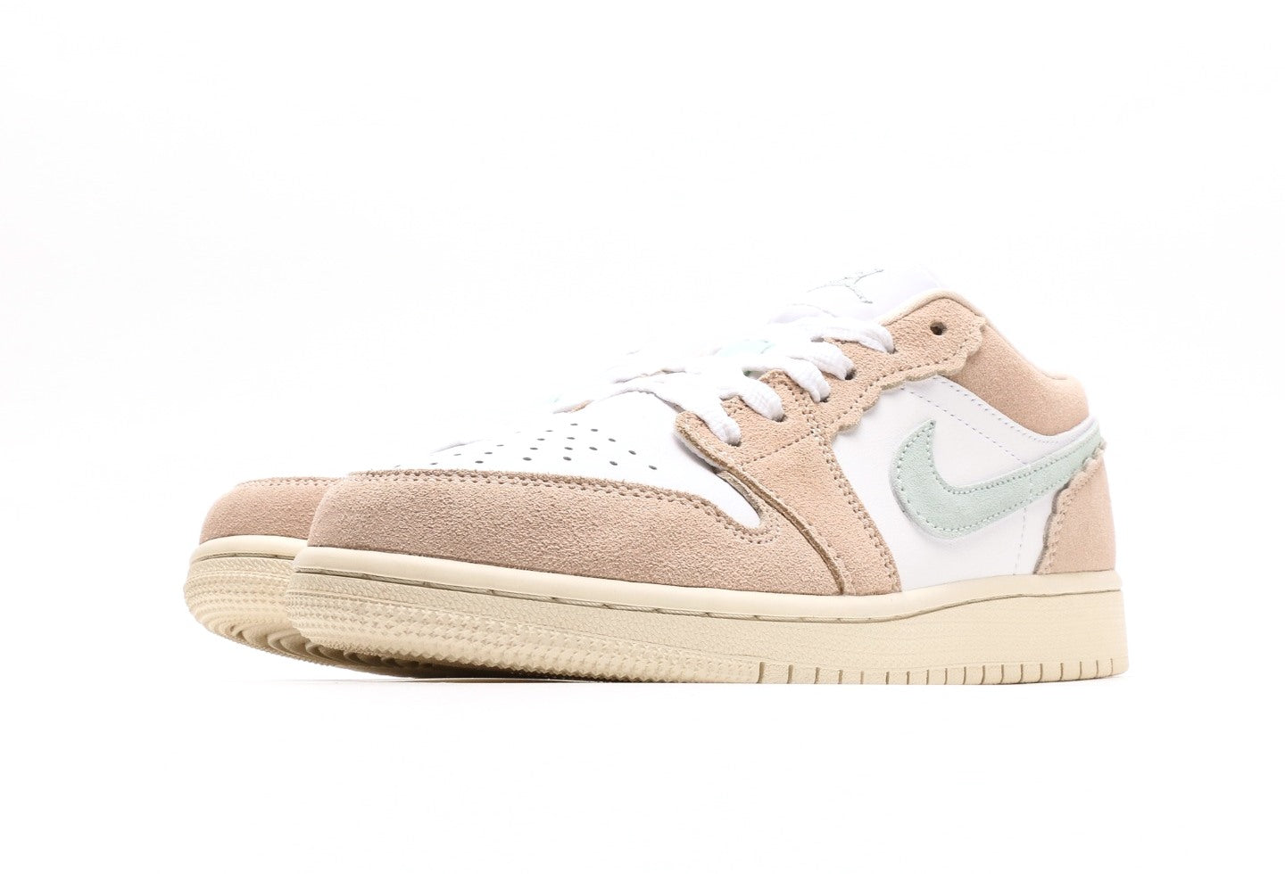 Air Jordan 1 Low SE Guava Ice
