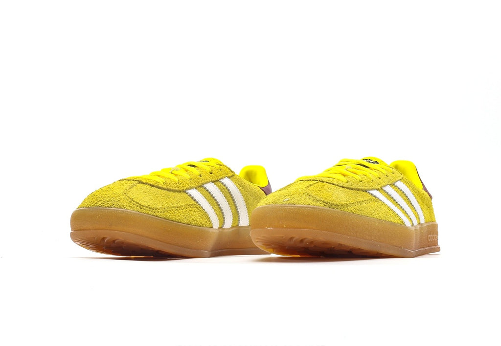 Gazelle Indoor Yellow White