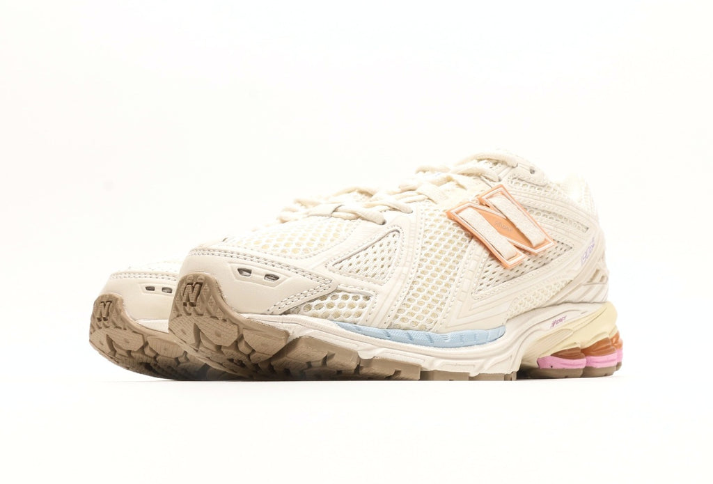 New Balance 1906R "Sea Salt/Angora/Pink Sugar"