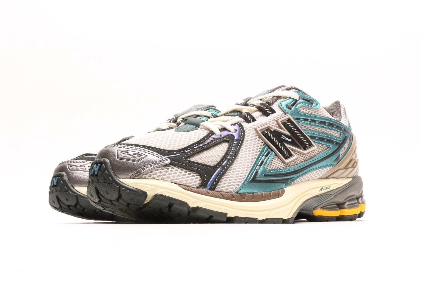 New Balance 1906R "New Spruce"