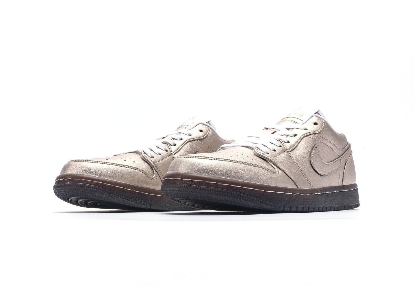 Air Jordan 1 Low SE "Metallic Zinc"