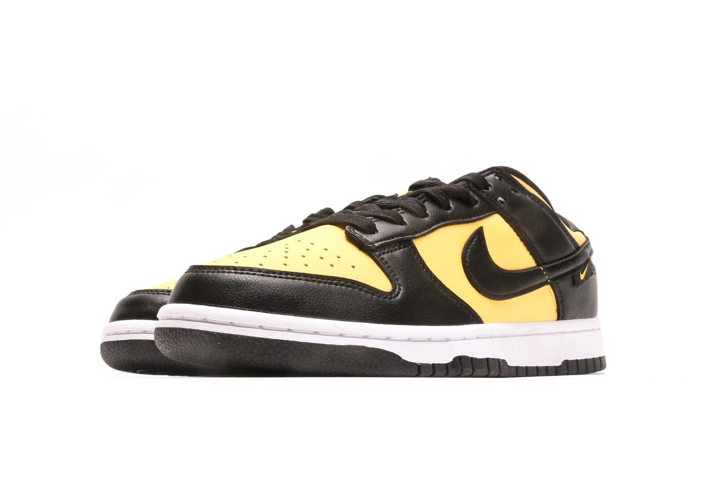 Dunk Low "Black/University Gold"