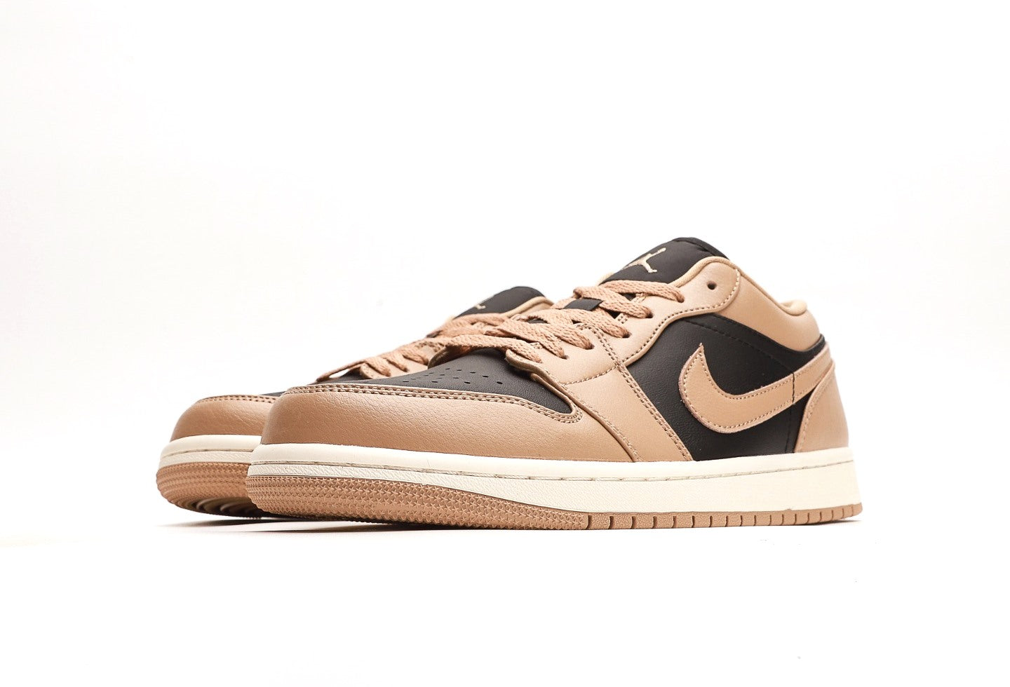 Air Jordan 1 Low 'Desert'