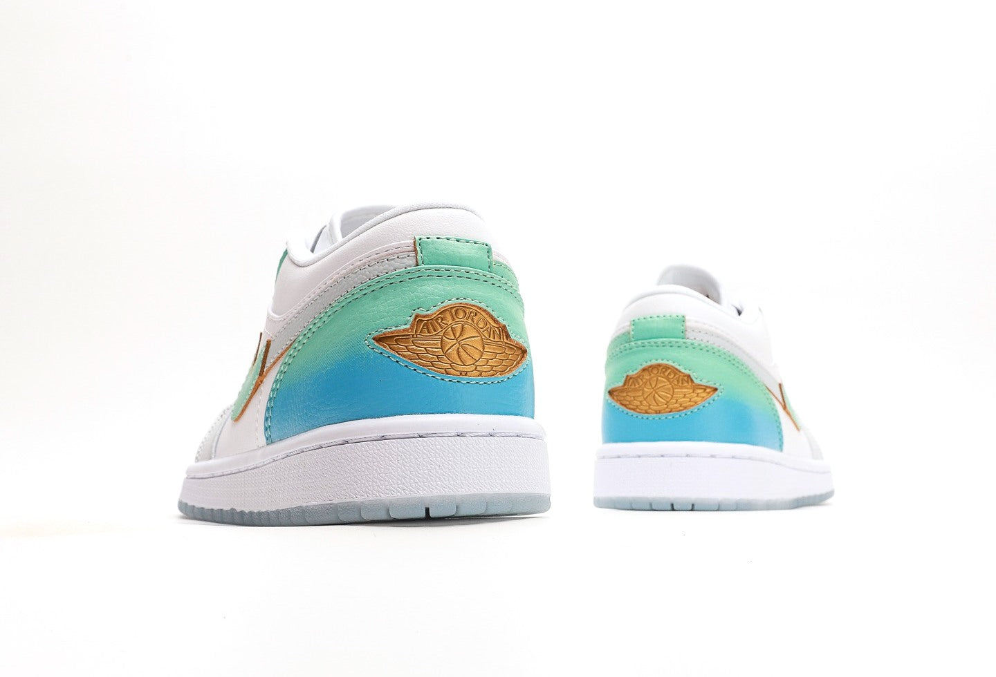 Air Jordan 1 Low SE Emerald Rise
