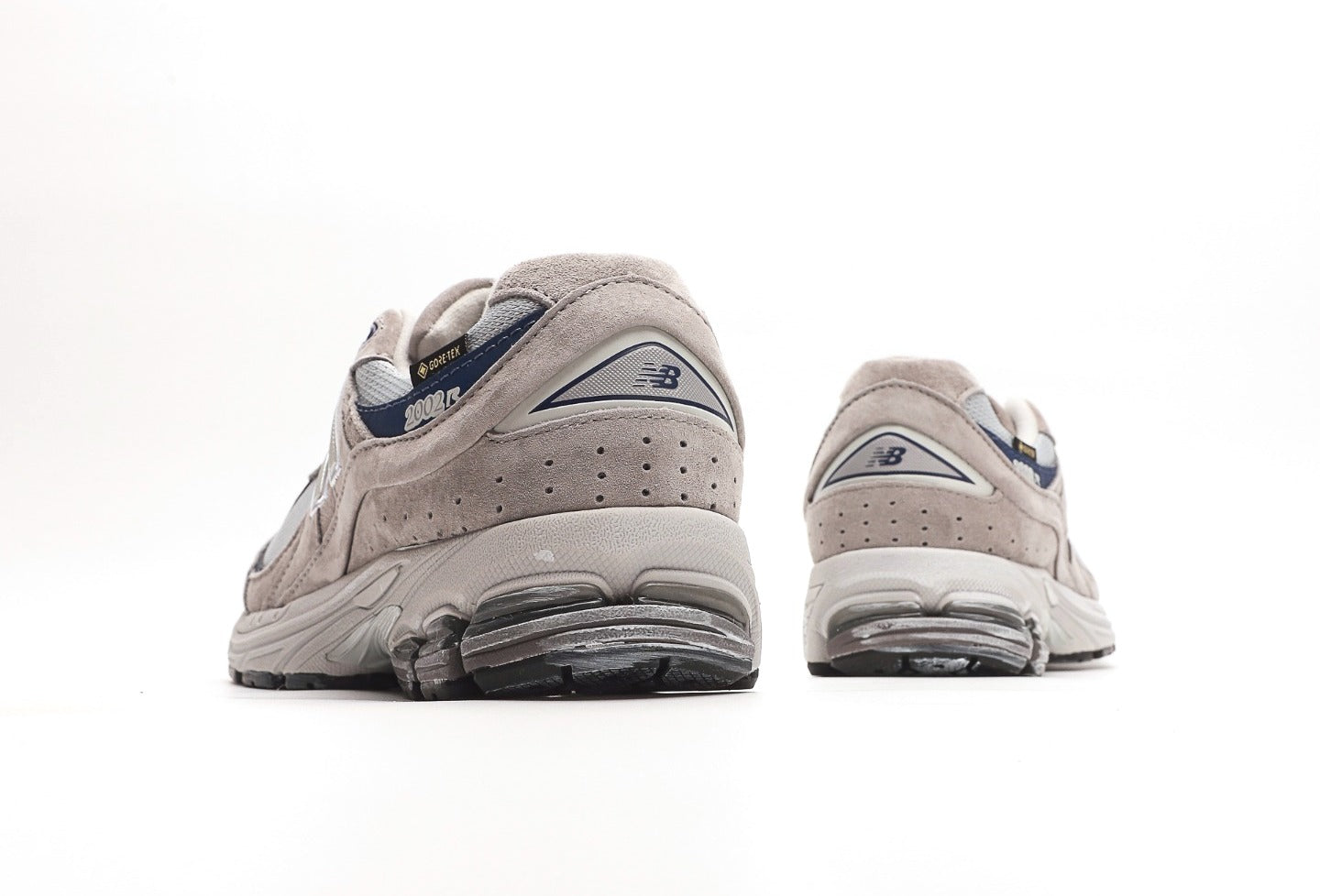 New Balance 2002R Gore-Tex "Light Grey"