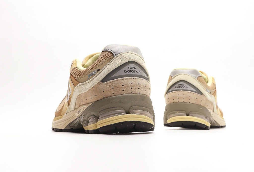 AURALEE x New Balance