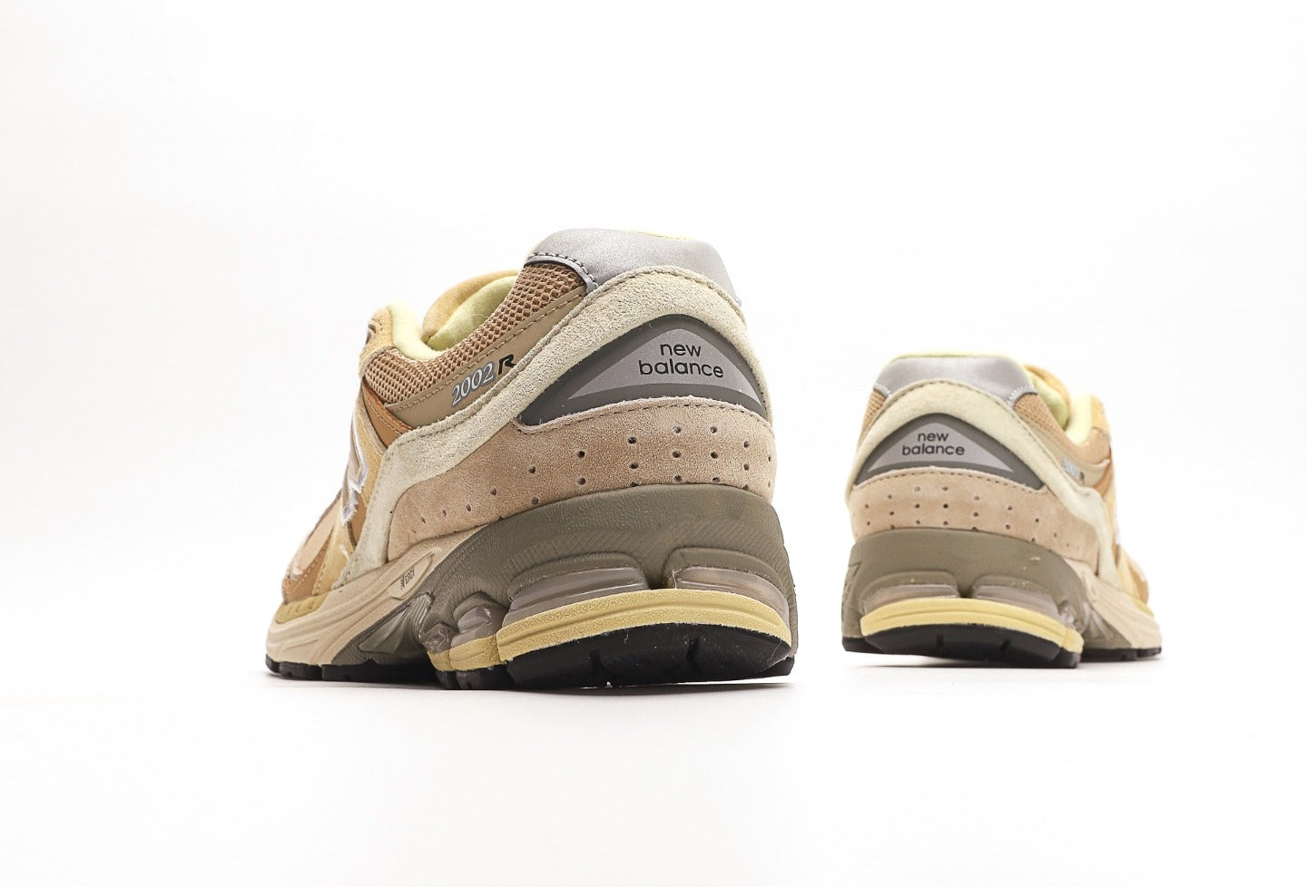 AURALEE x New Balance