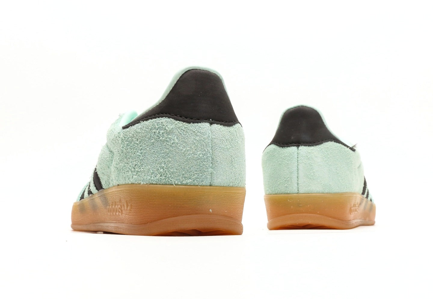Gazelle Indoor 'Clear Mint Black Gum