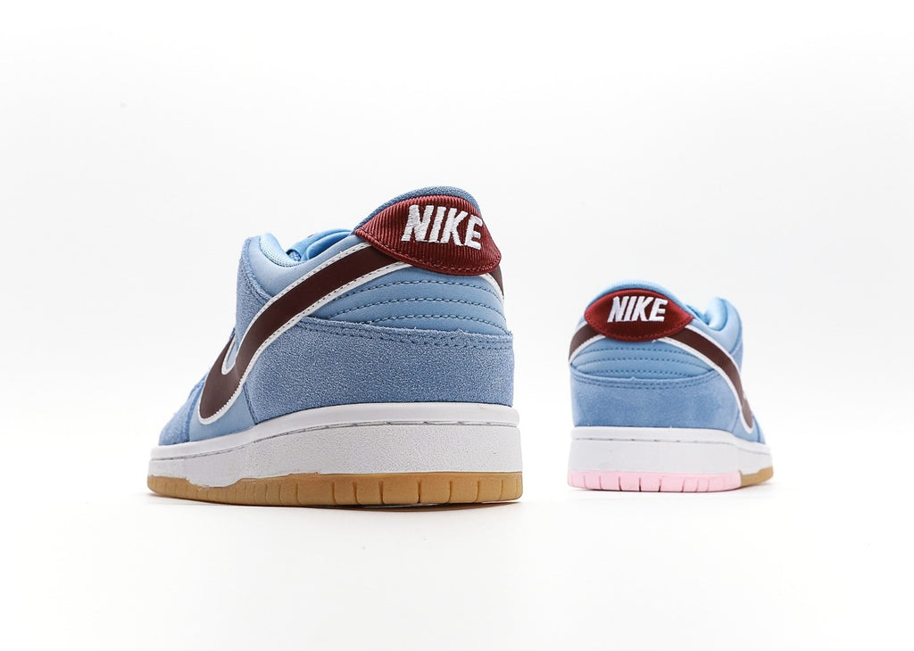 SB Dunk Low Phillies Bubblegum