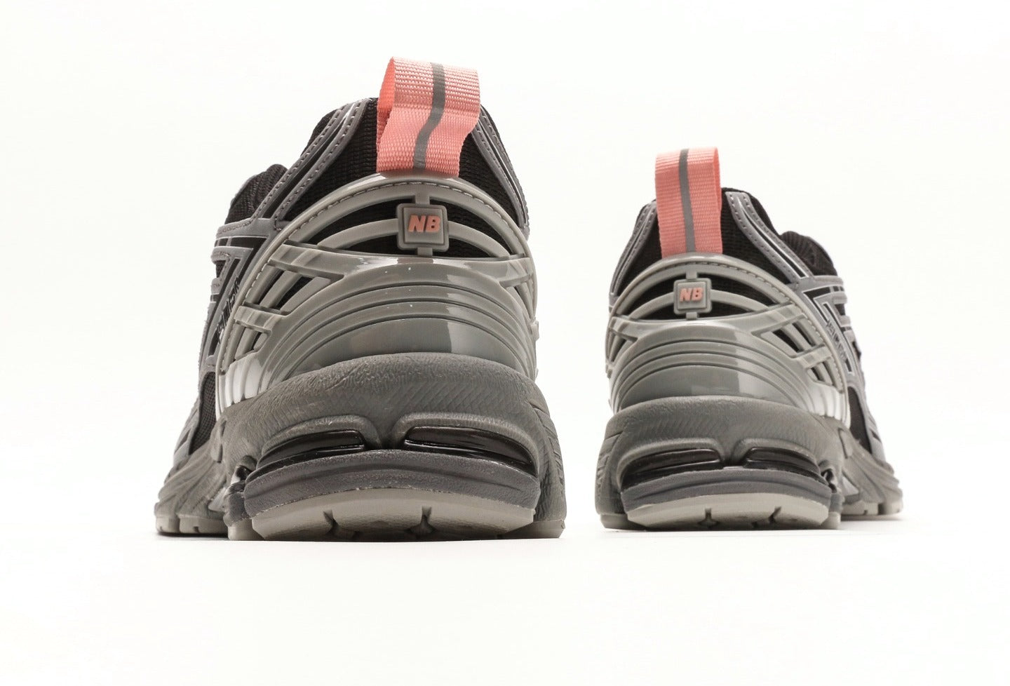 New Balance 1906R "Black Pink Moon"