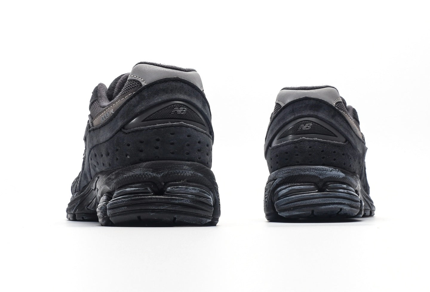 New Balance 2002R "Black/Grey"