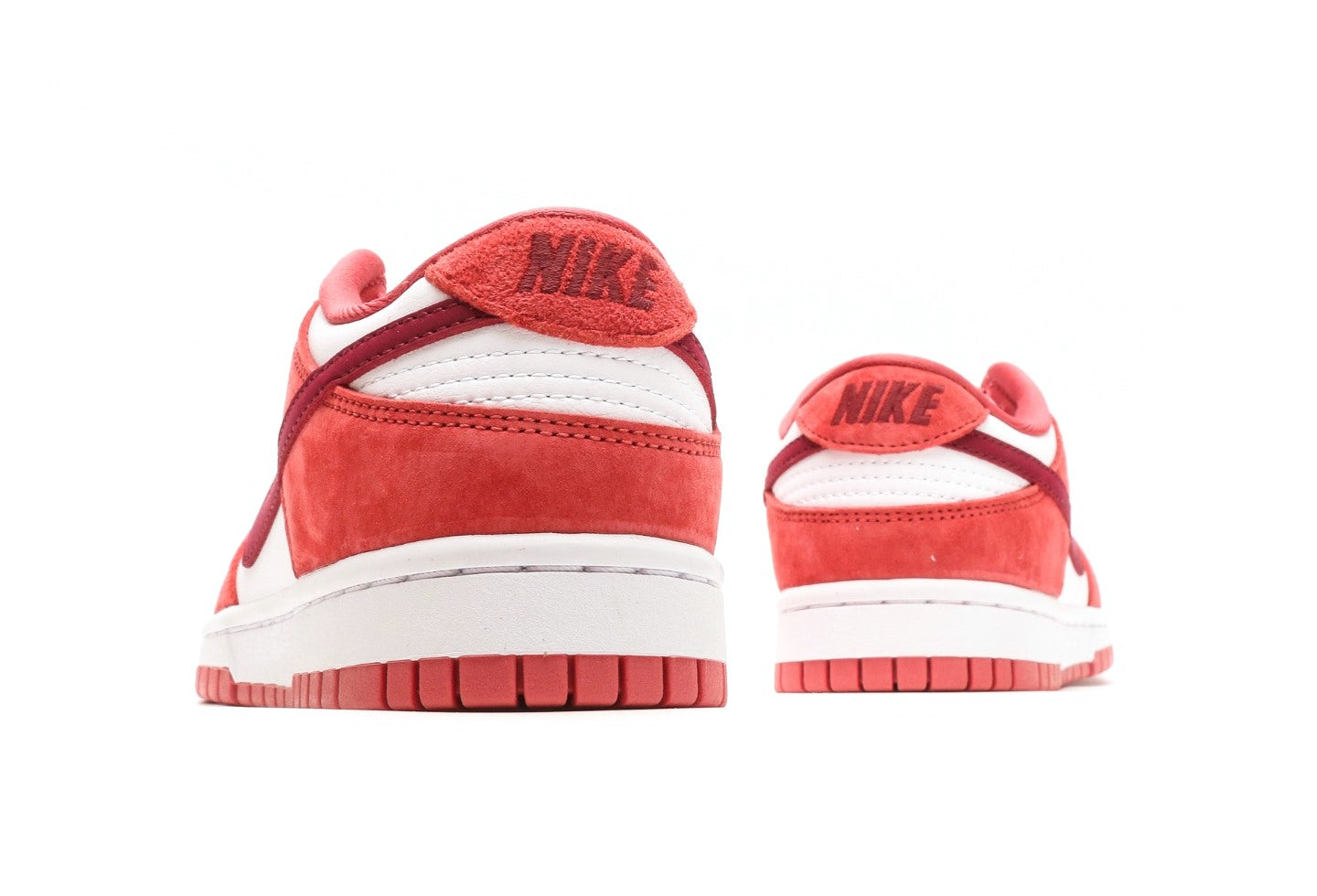 Dunk Low Valentine's Day