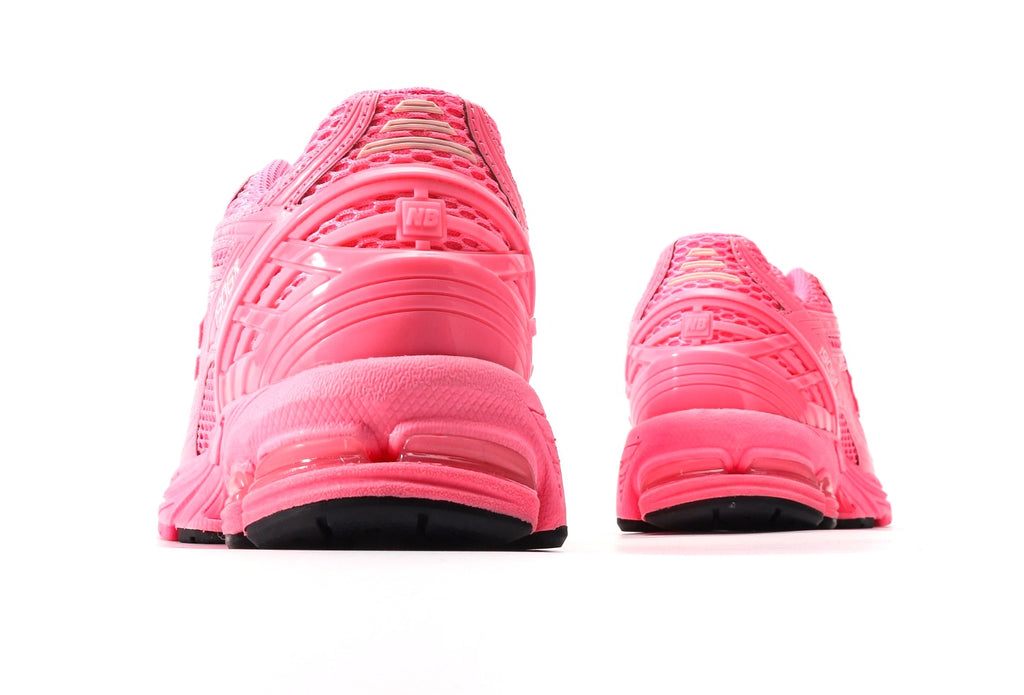 New Balance 1906 Neon Pink