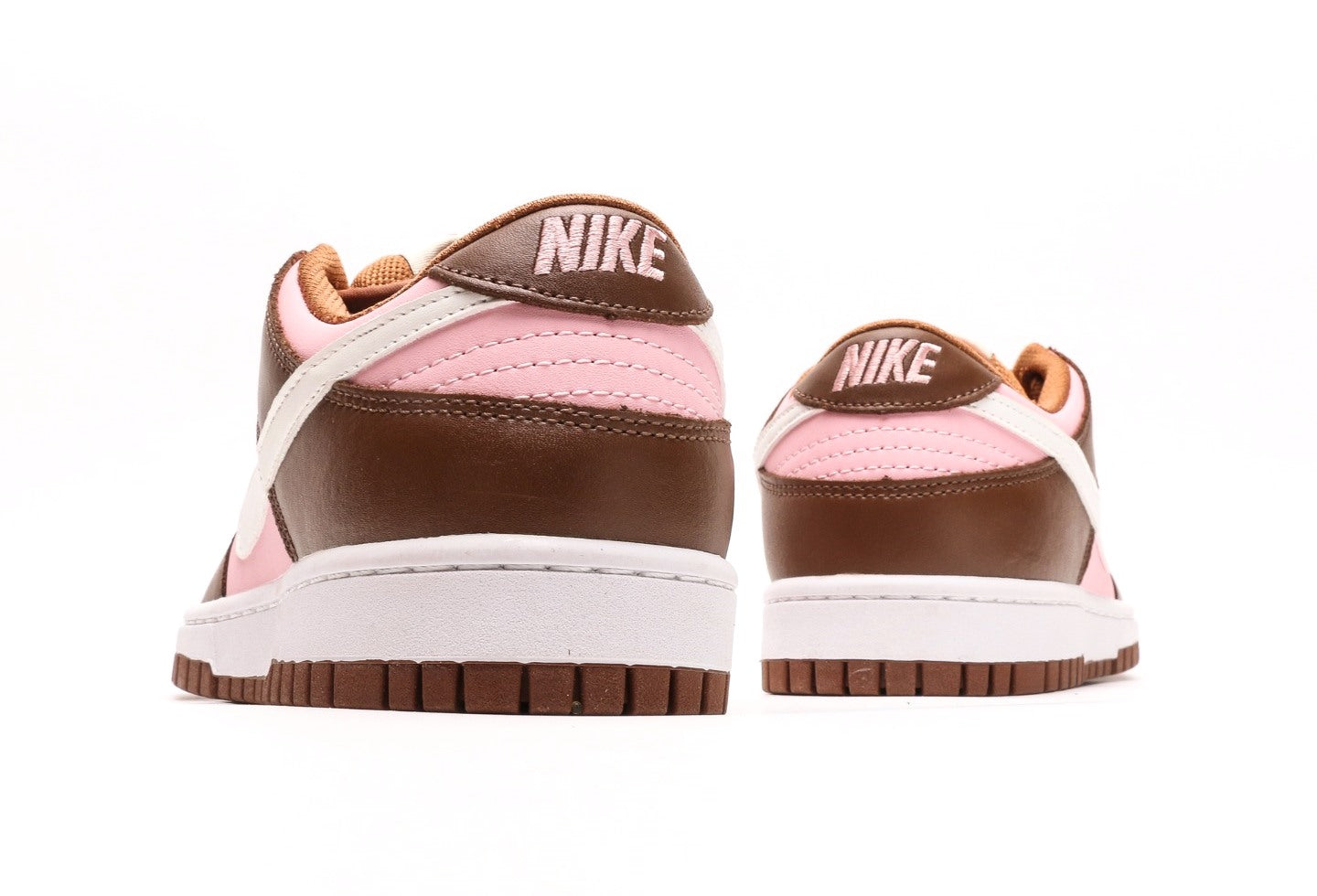 Stüssy x SB Dunk Low Pro 'Cherry'