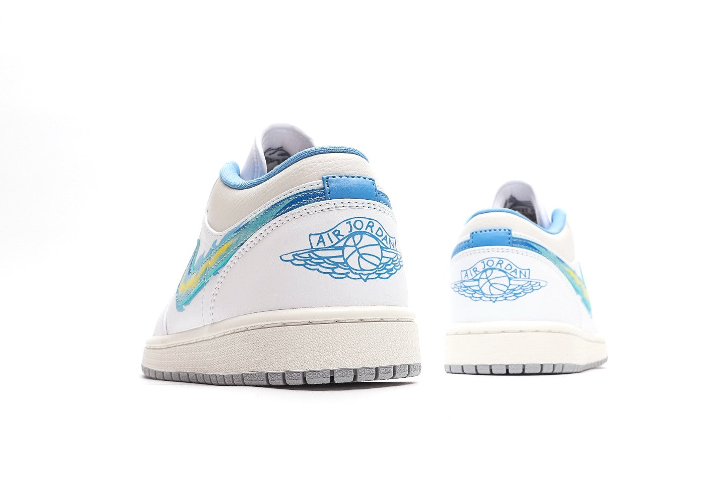 Air Jordan 1 Low SE 'Just Skate ? University Blue'