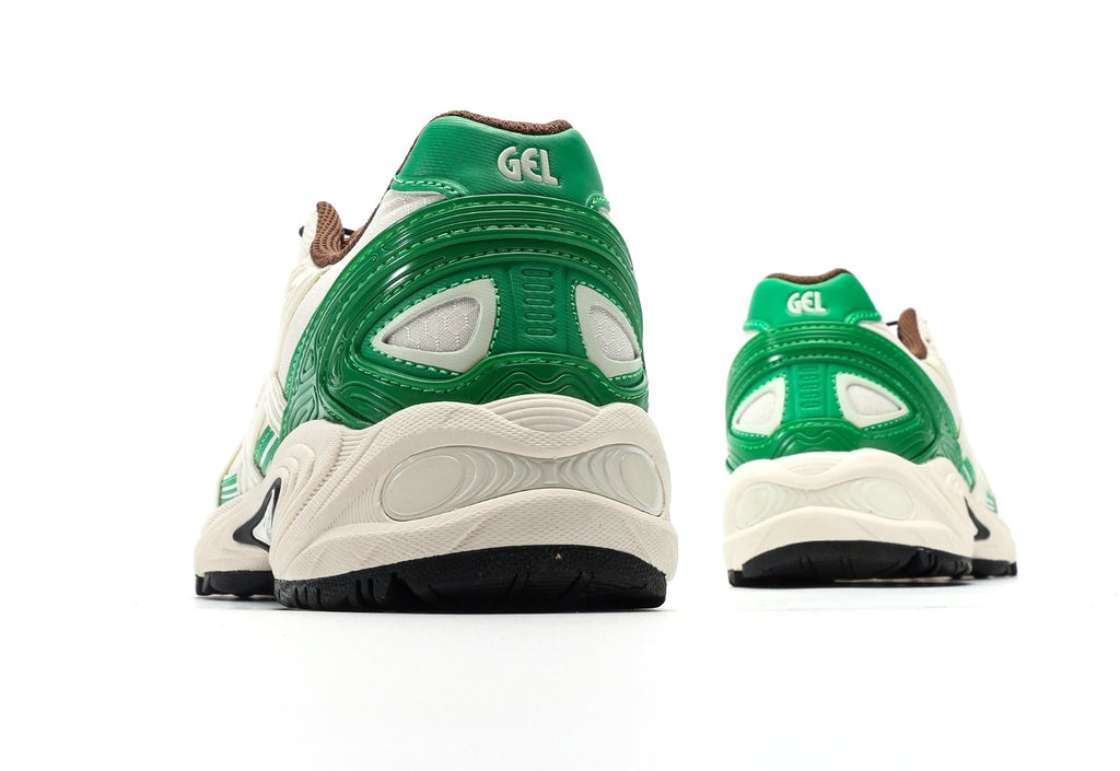 Gel-Kahana TR V4 Retro Off White