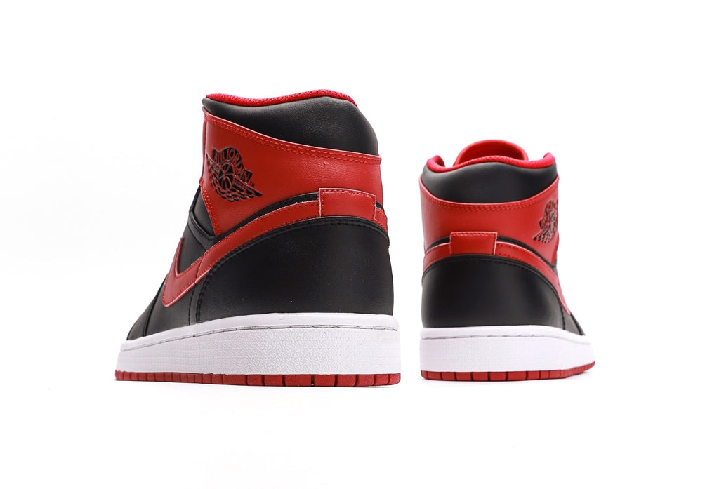 Air Jordan 1 Mid Alternate Bred