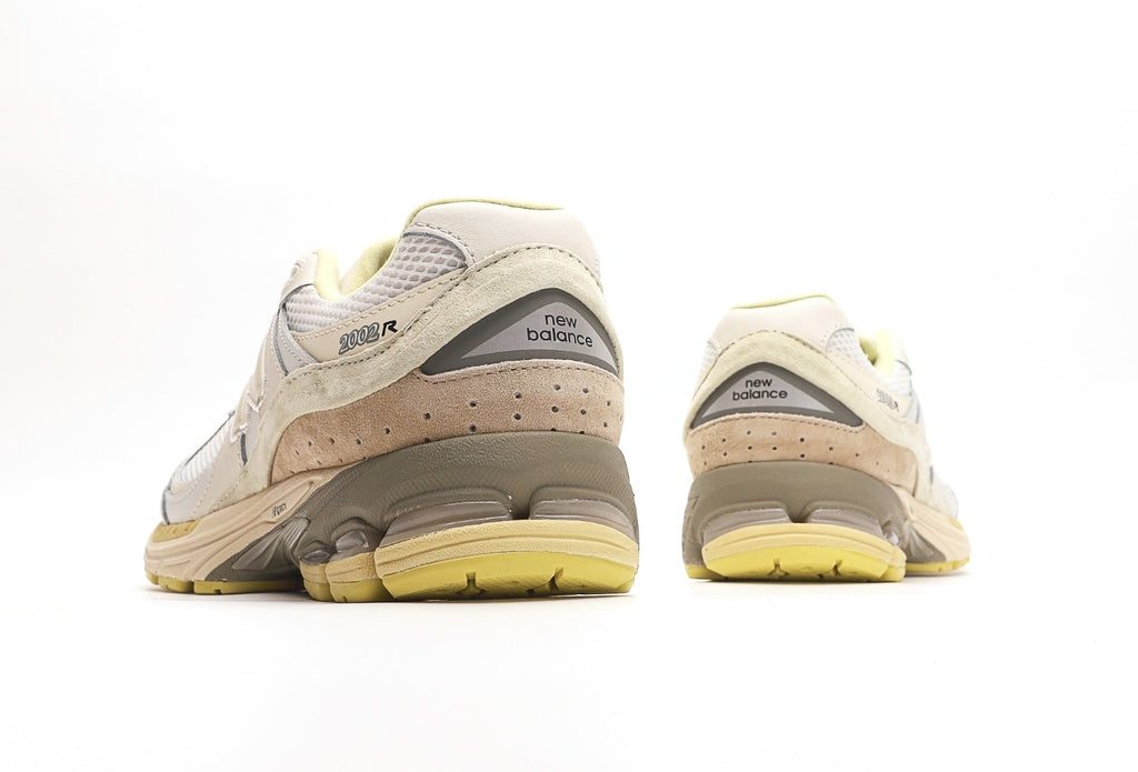 AURALEE x New Balance
