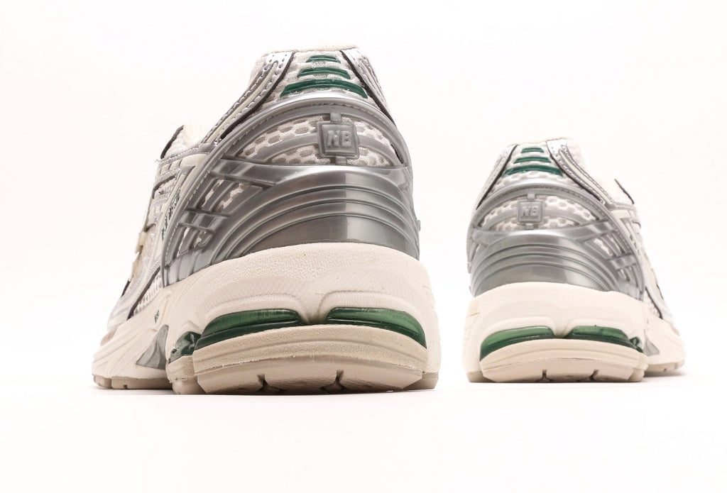 New Balance M1906RV1 Silver Metallic Sea Salt