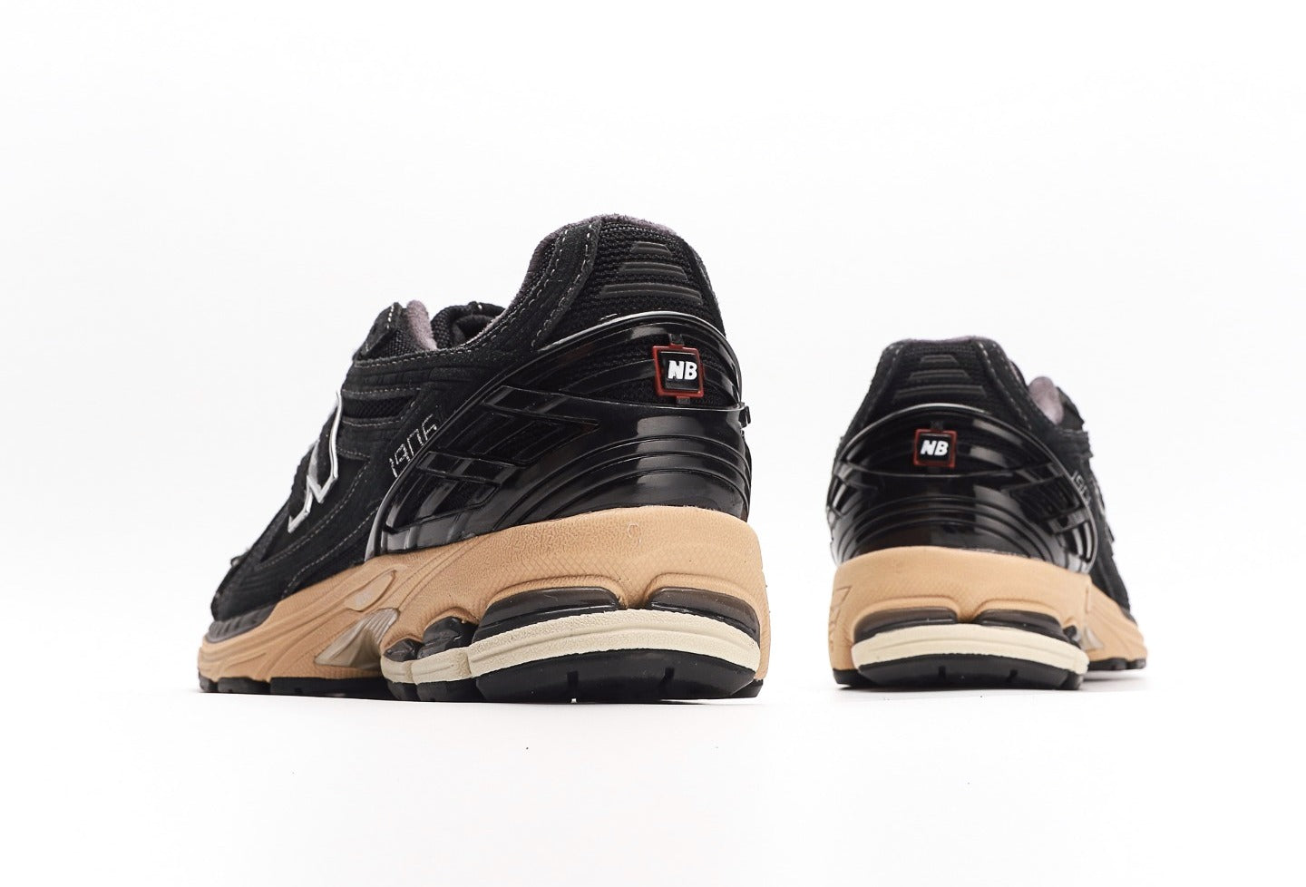 New Balance 1906R "Black Taos Taupe"