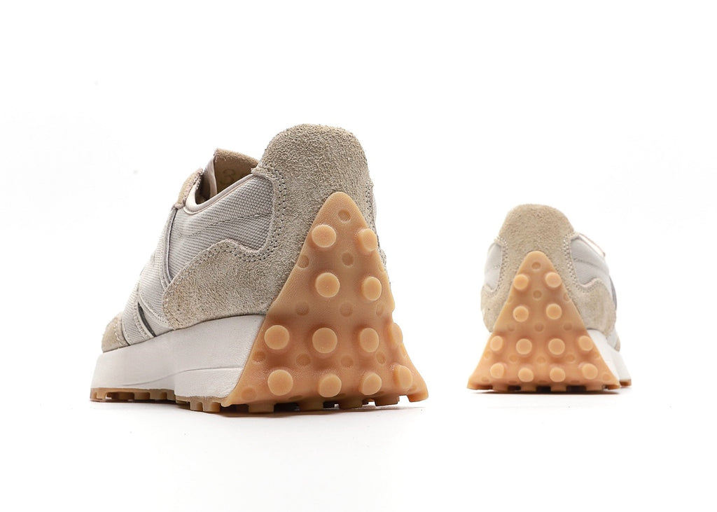 New Balance 327