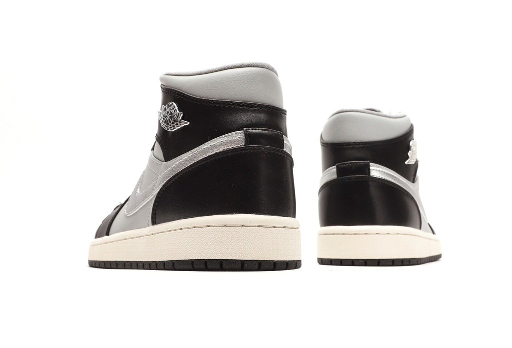 Air Jordan 1 Mid SE Black Chrome