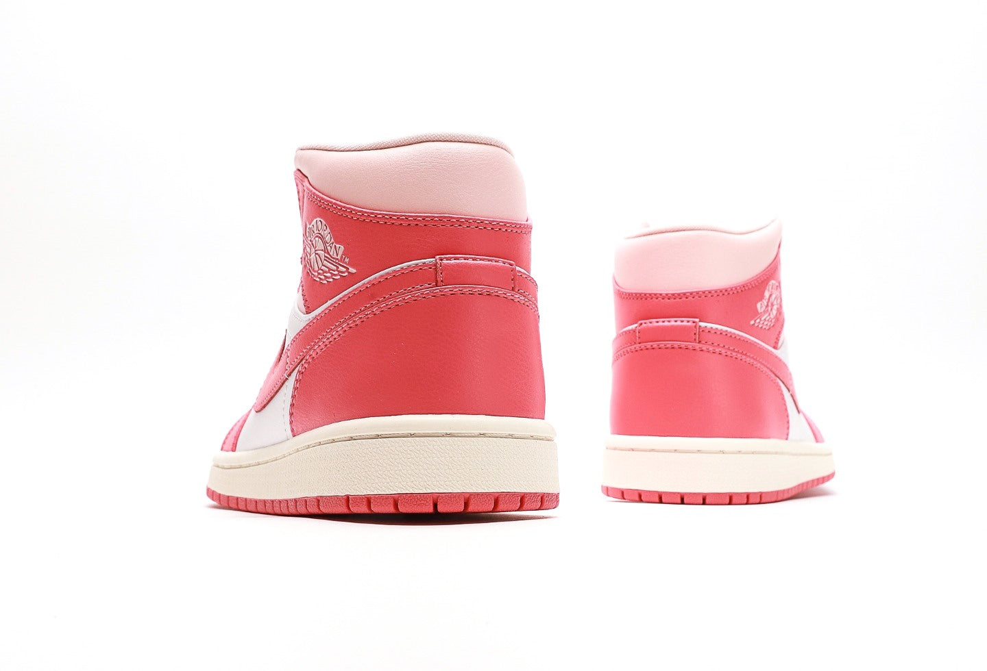 Air Jordan 1 Mid 'Strawberries and Cream'