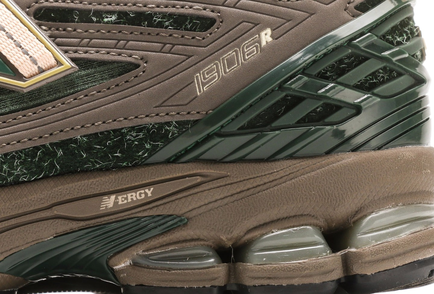 New Balance 1906R size? Exclusive "Diamond District Pack - Green"
