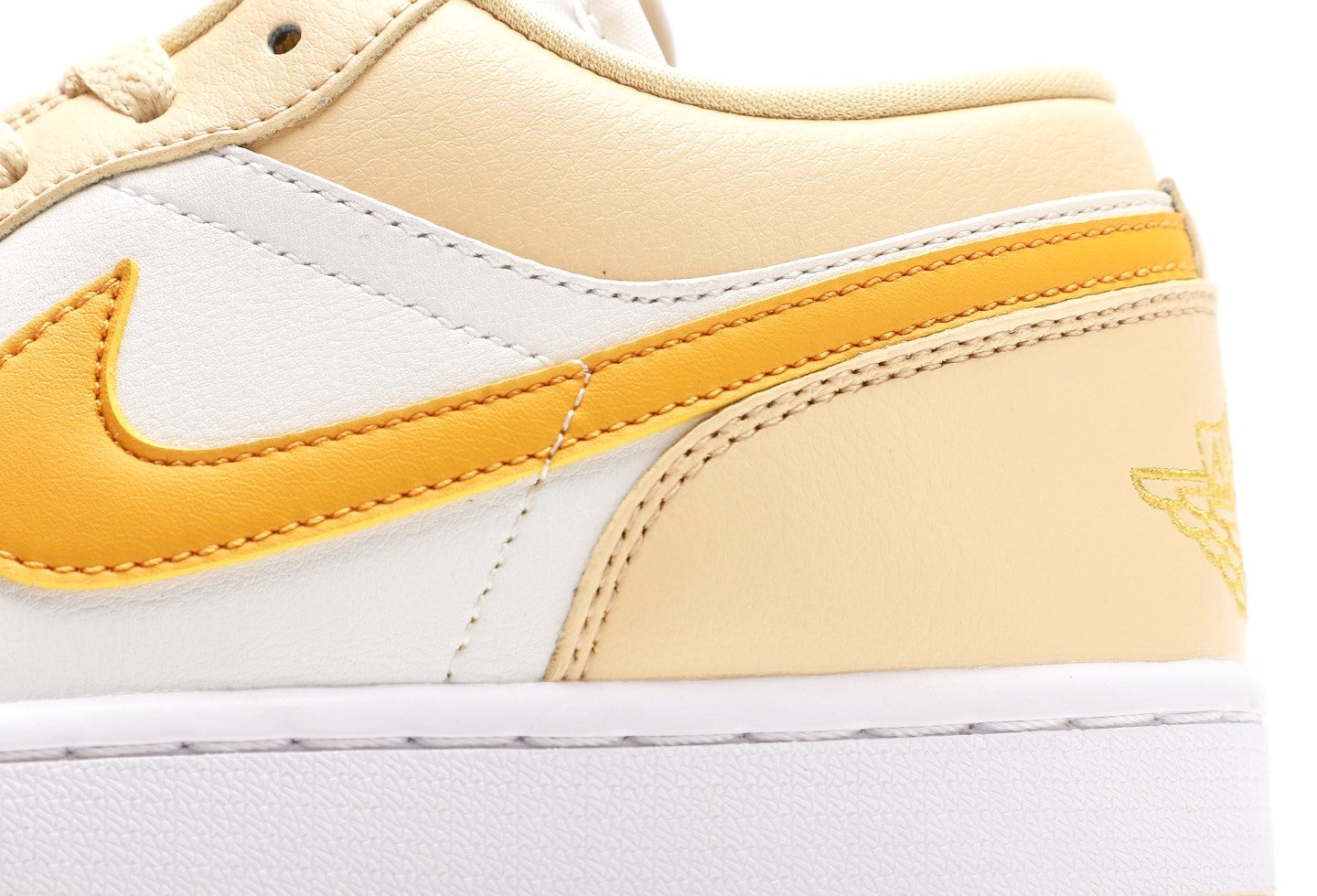 Air Jordan 1 Low "Team Gold"
