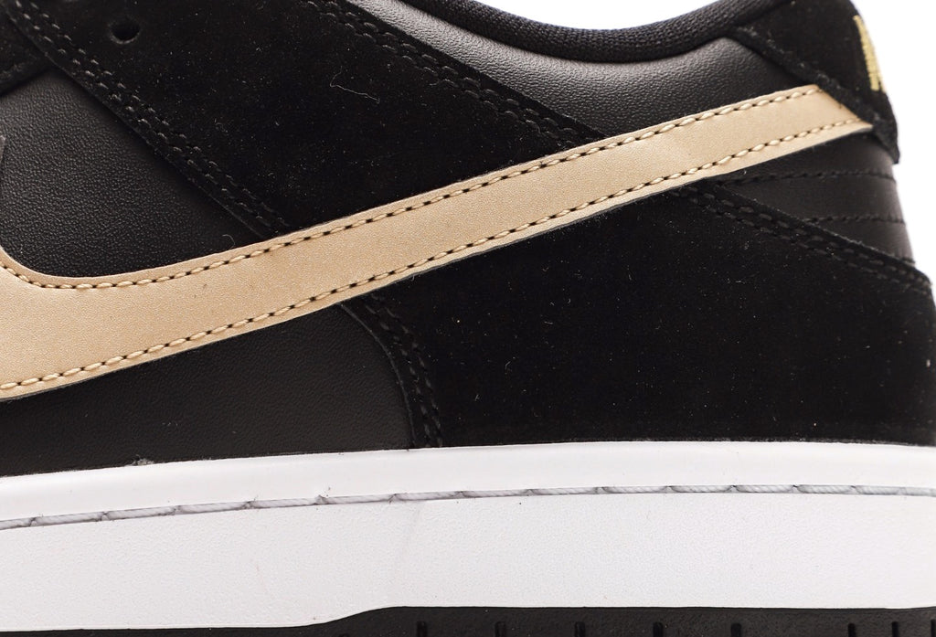 SB Dunk Low Takashi