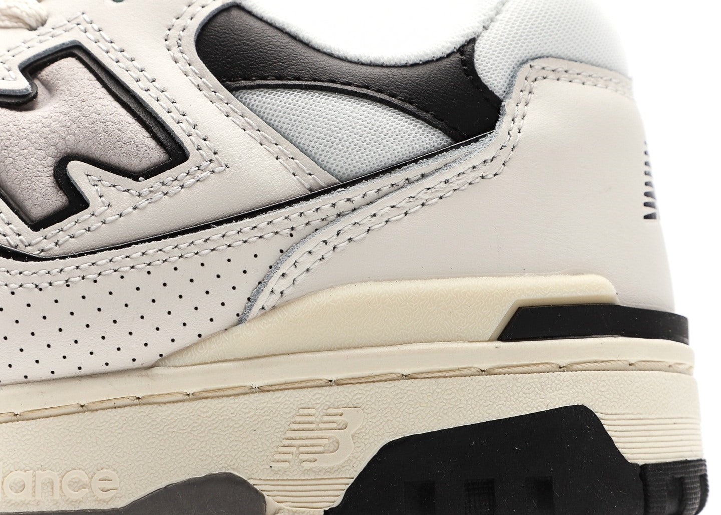 New Balance 550 Cream Black