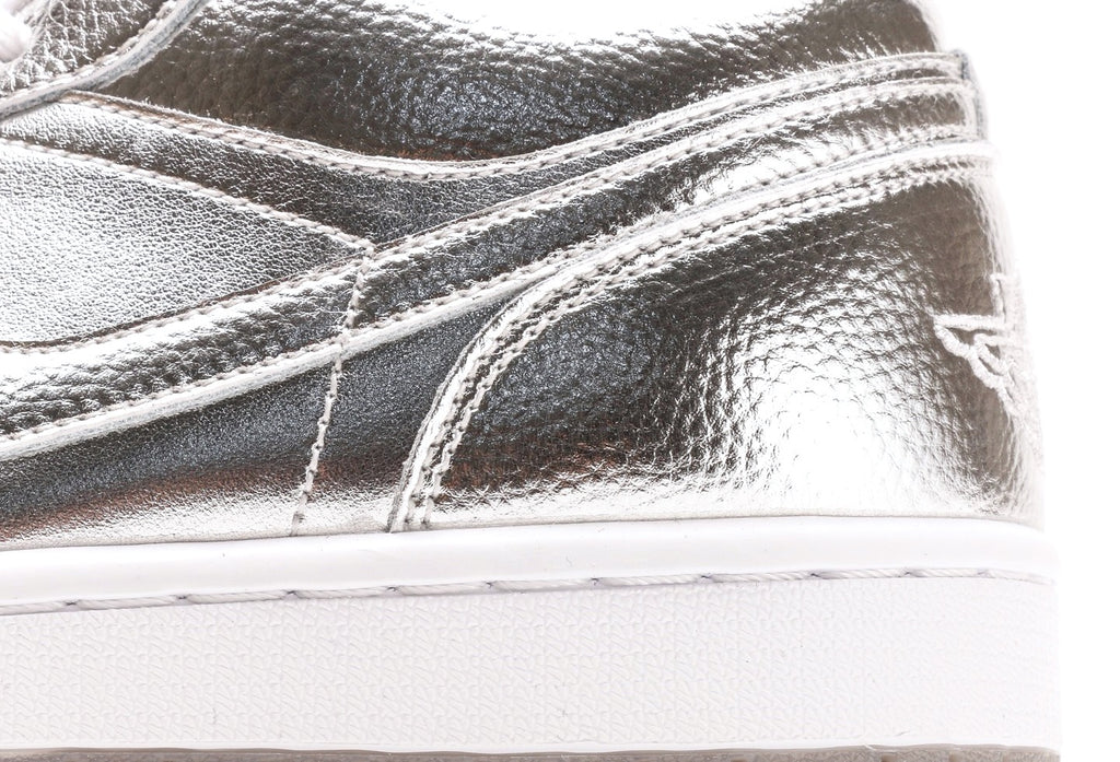 Air Jordan 1 Low SE Metallic Silver