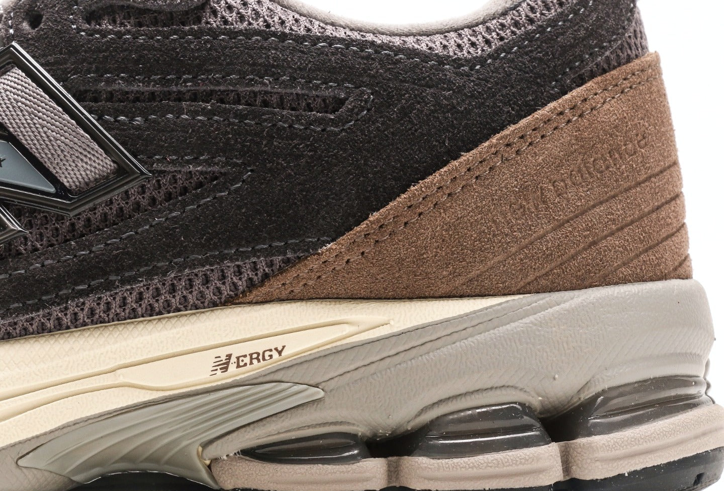 New Balance 1906R "Phantom Dark Mushroom"