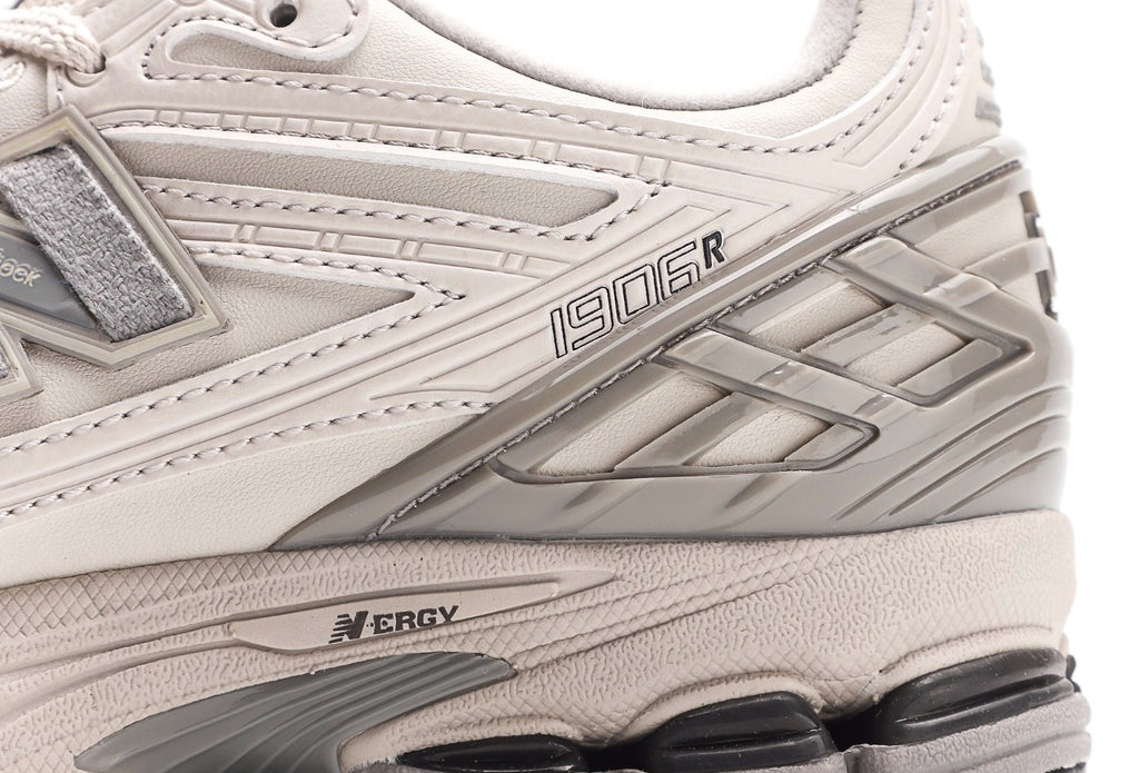 New Balance 1906R “White Grey”