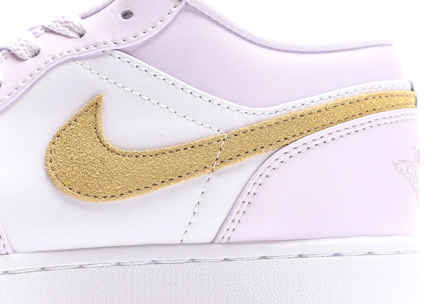 Air Jordan 1 Low “Barely Grape”
