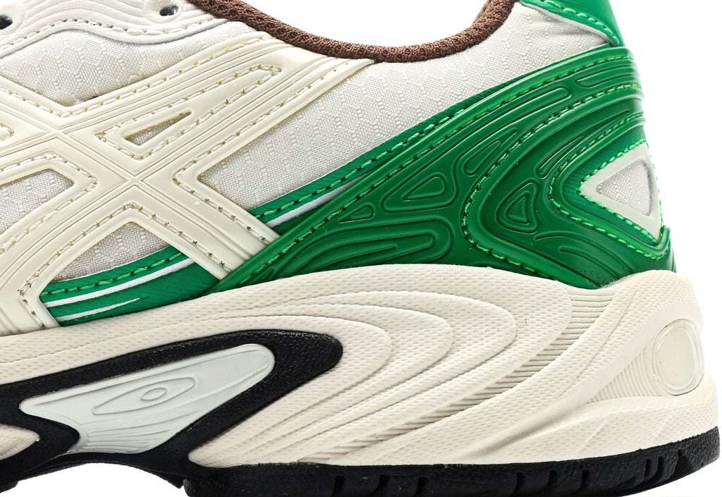 Gel-Kahana TR V4 Retro Off White