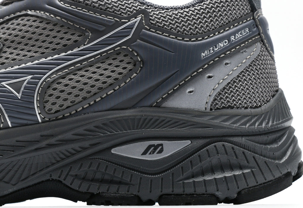 Mizuno RACER S