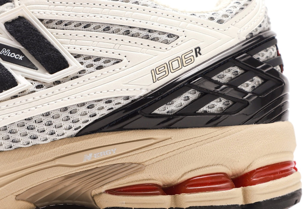 New Balance 1906R "Sea Salt Eclipse"