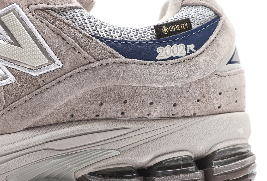New Balance 2002R Gore-Tex "Light Grey"