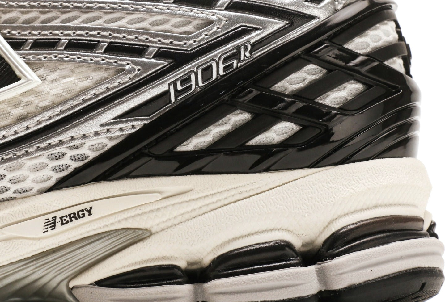 New Balance 1906R "Silver Metallic Black" [PK GOD]