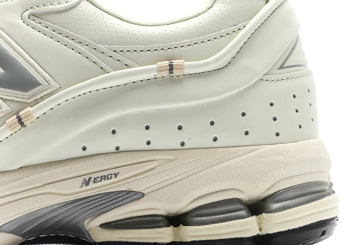 New Balance RANDOMEVENT x UNIK x 2002R [PREMIUM]